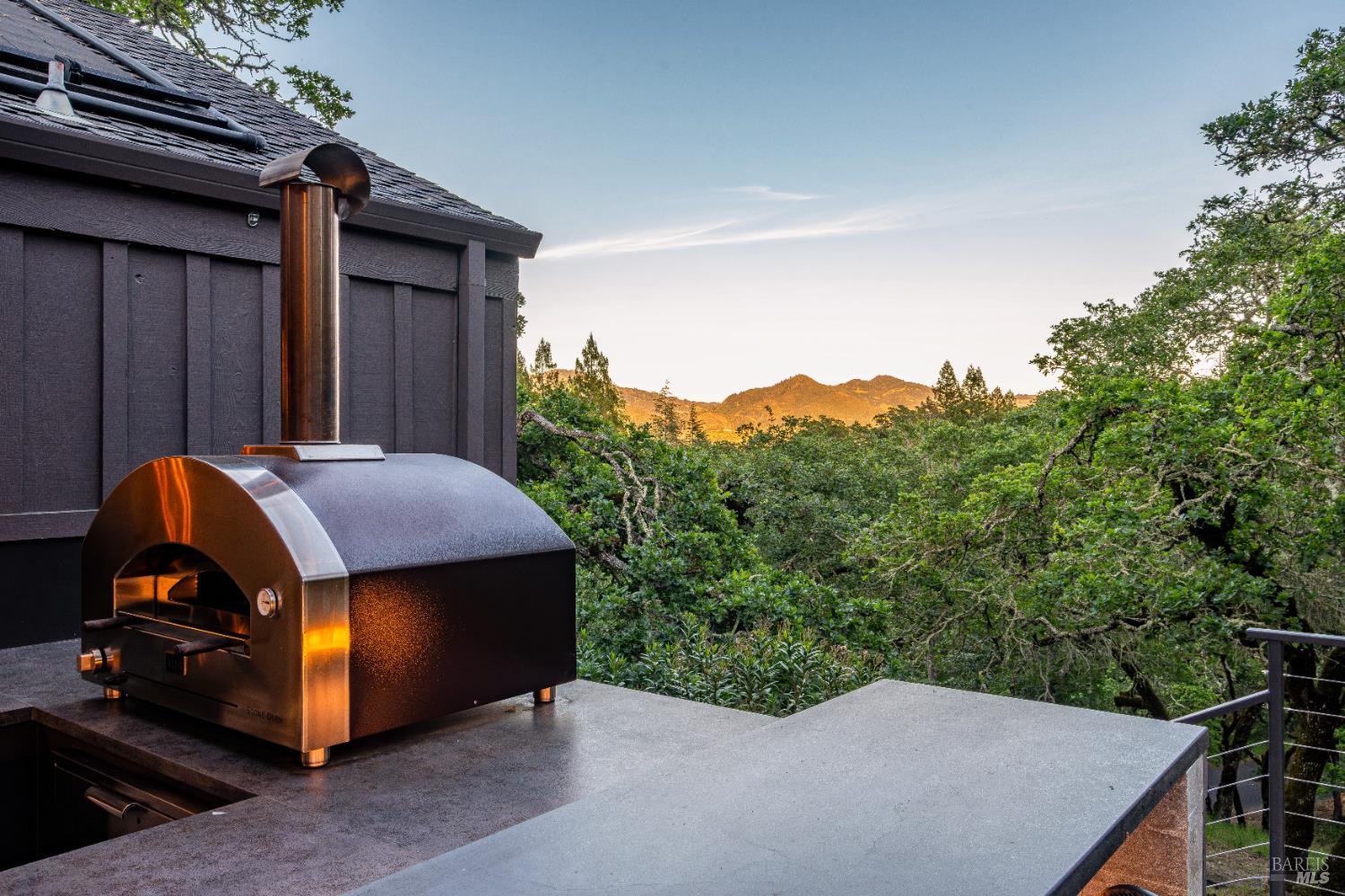 Detail Gallery Image 40 of 53 For 807 Wild Oak Dr, Santa Rosa,  CA 95409 - 3 Beds | 3/1 Baths