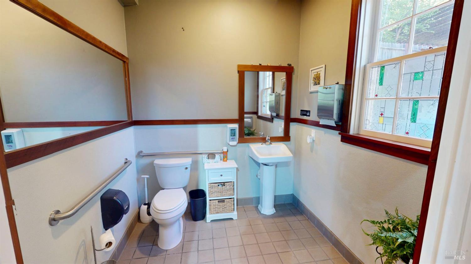 Detail Gallery Image 15 of 59 For 380 Bohemian Hwy, Freestone,  CA 95472 - 2 Beds | 2 Baths