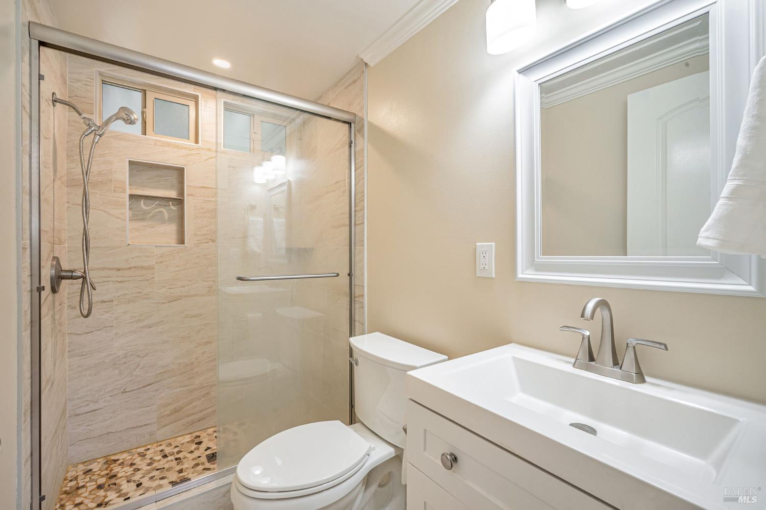 Detail Gallery Image 28 of 36 For 103 Glenoak Ct, Santa Rosa,  CA 95405 - 2 Beds | 2 Baths