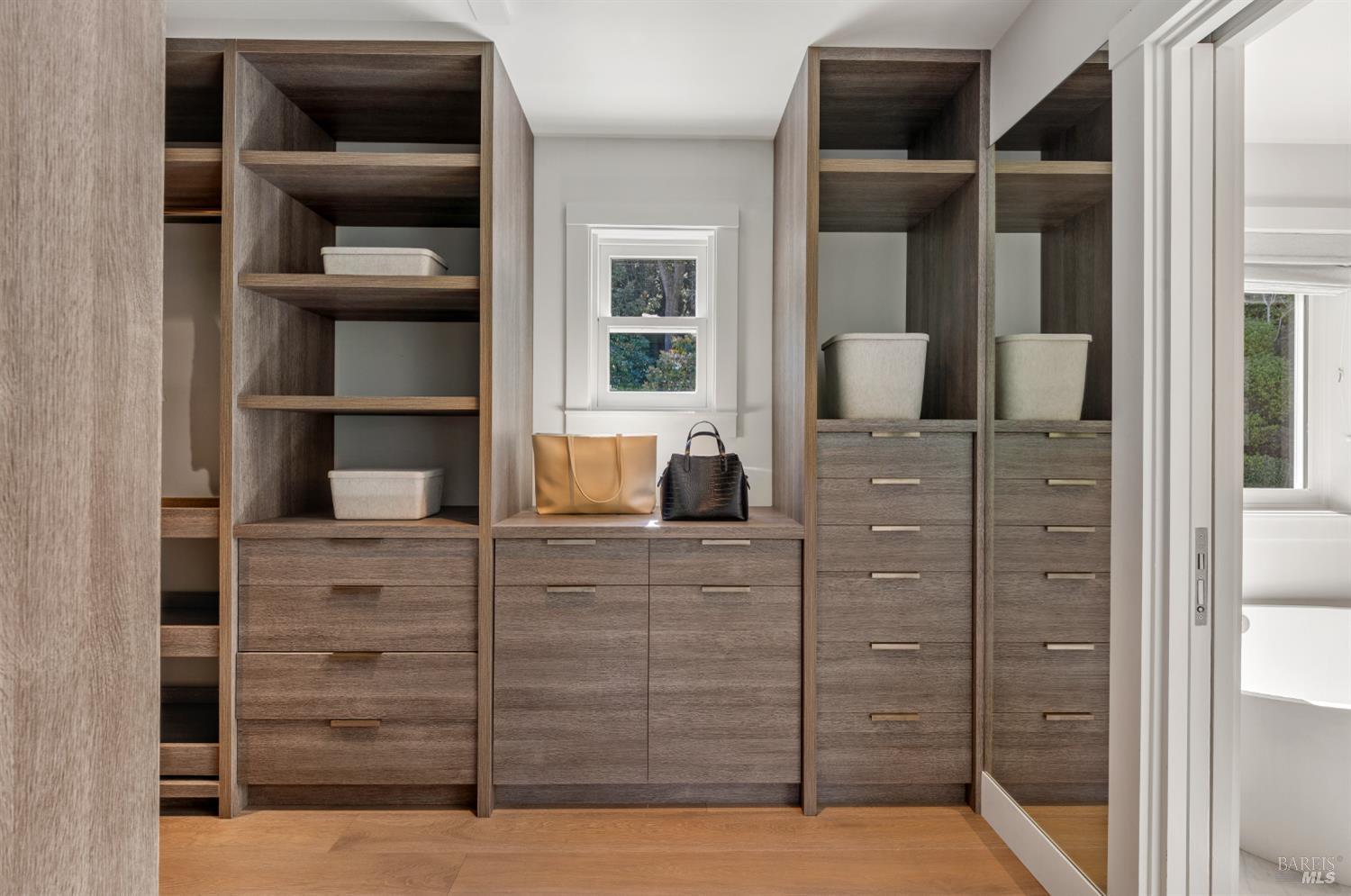 Detail Gallery Image 48 of 97 For 80 Laurel Grove Ave, Ross,  CA 94957 - 5 Beds | 5/1 Baths