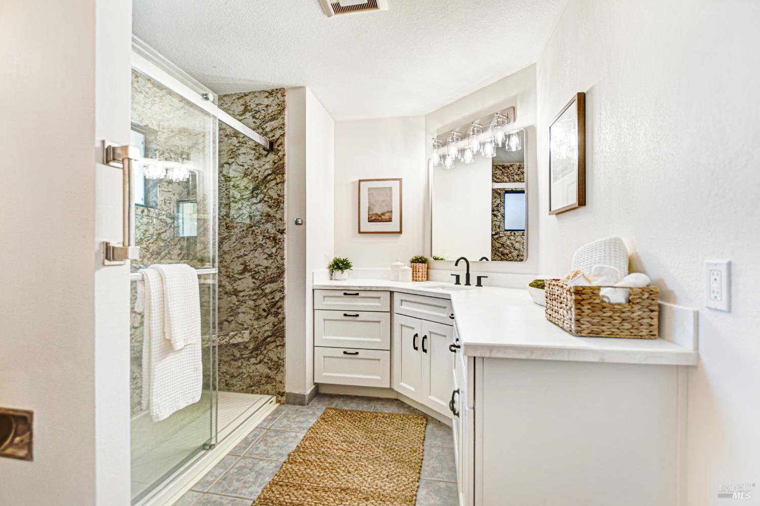 Detail Gallery Image 36 of 65 For 186 Barrio Way, Windsor,  CA 95492 - 3 Beds | 2 Baths