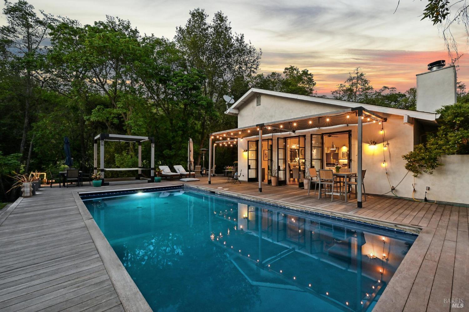 Detail Gallery Image 4 of 48 For 899 Adobe Canyon Rd, Kenwood,  CA 95452 - 2 Beds | 3 Baths