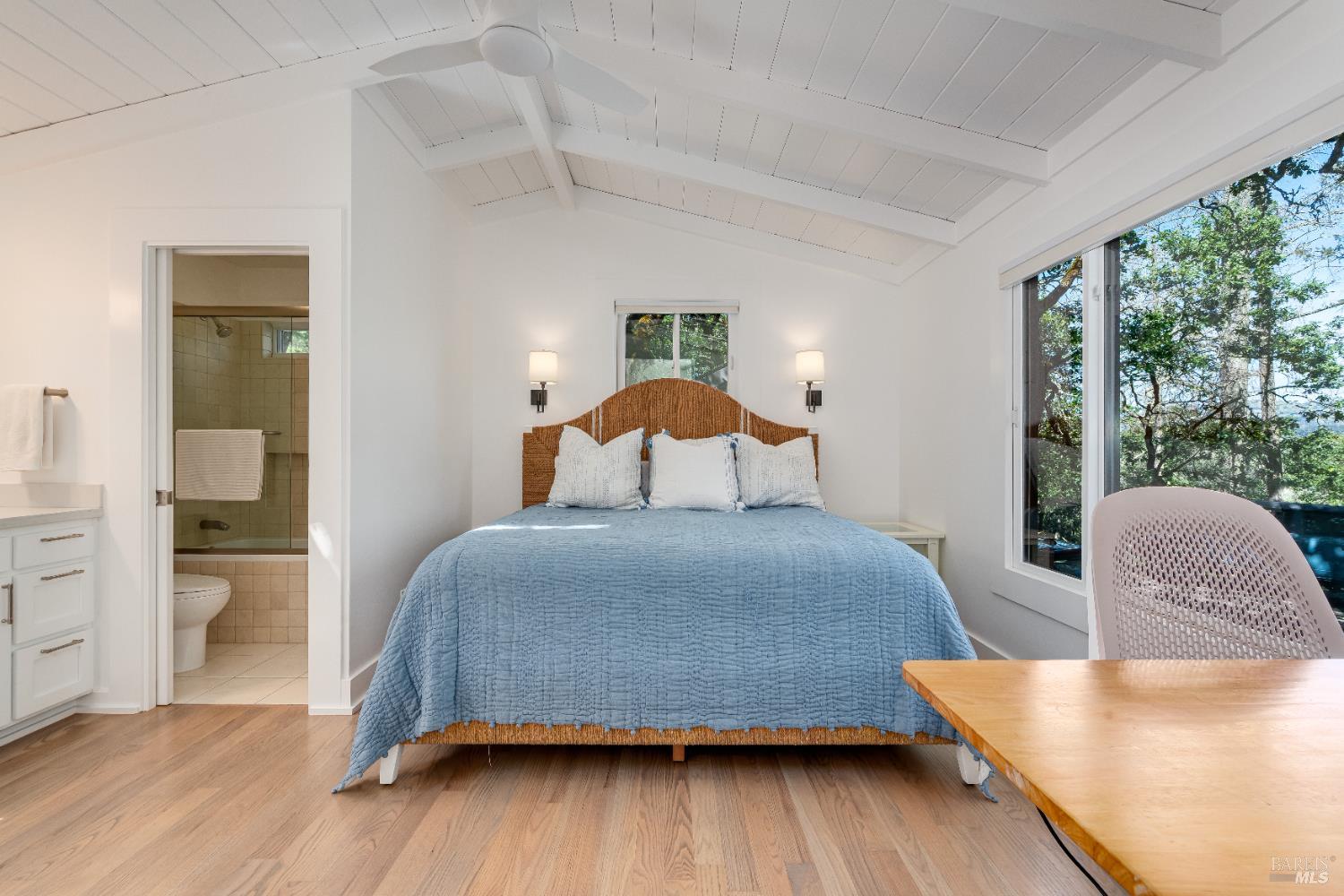 Detail Gallery Image 23 of 53 For 807 Wild Oak Dr, Santa Rosa,  CA 95409 - 3 Beds | 3/1 Baths