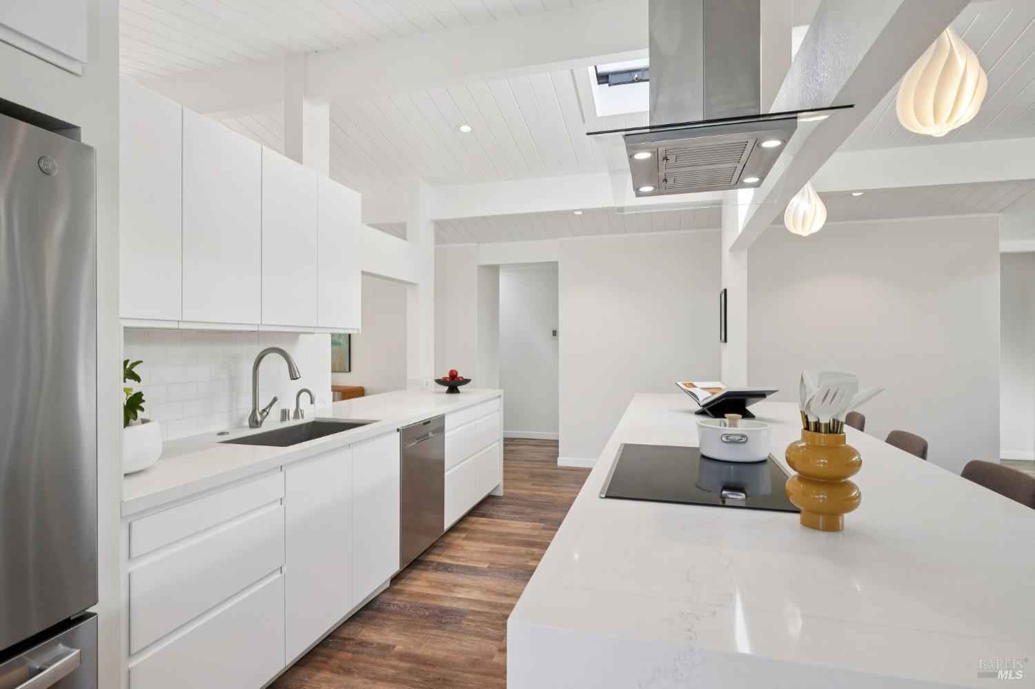 Detail Gallery Image 19 of 57 For 839 Greenberry Ln, San Rafael,  CA 94903 - 4 Beds | 2 Baths