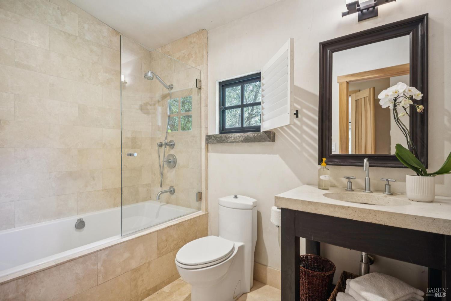 Detail Gallery Image 34 of 48 For 899 Adobe Canyon Rd, Kenwood,  CA 95452 - 2 Beds | 3 Baths