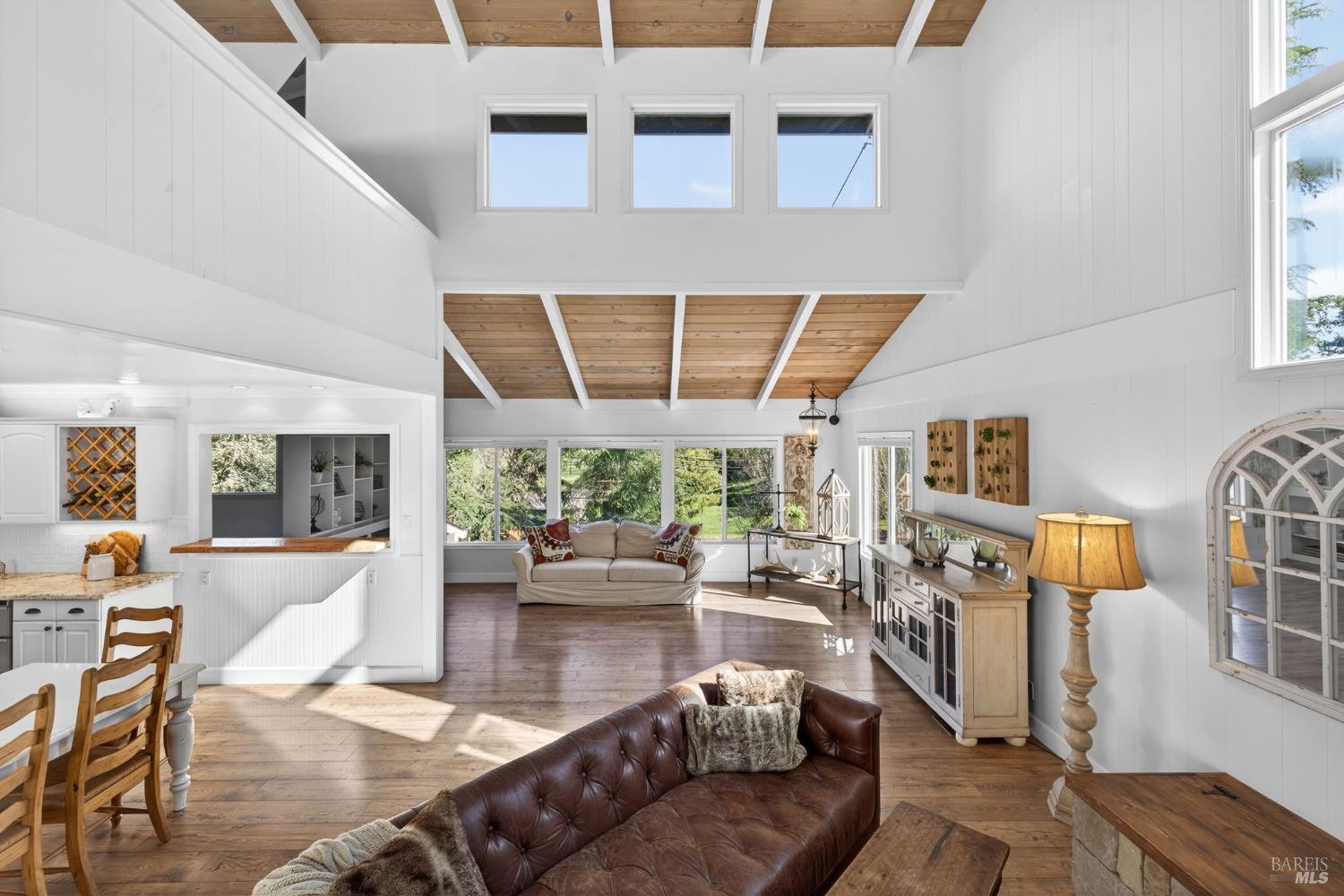 Detail Gallery Image 18 of 82 For 433 San Geronimo Valley Dr, San Geronimo,  CA 94963 - 4 Beds | 2/1 Baths