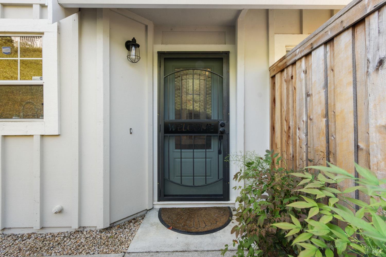 Detail Gallery Image 4 of 40 For 70 Marina Ridge Ct, Vallejo,  CA 94591 - 3 Beds | 2/1 Baths