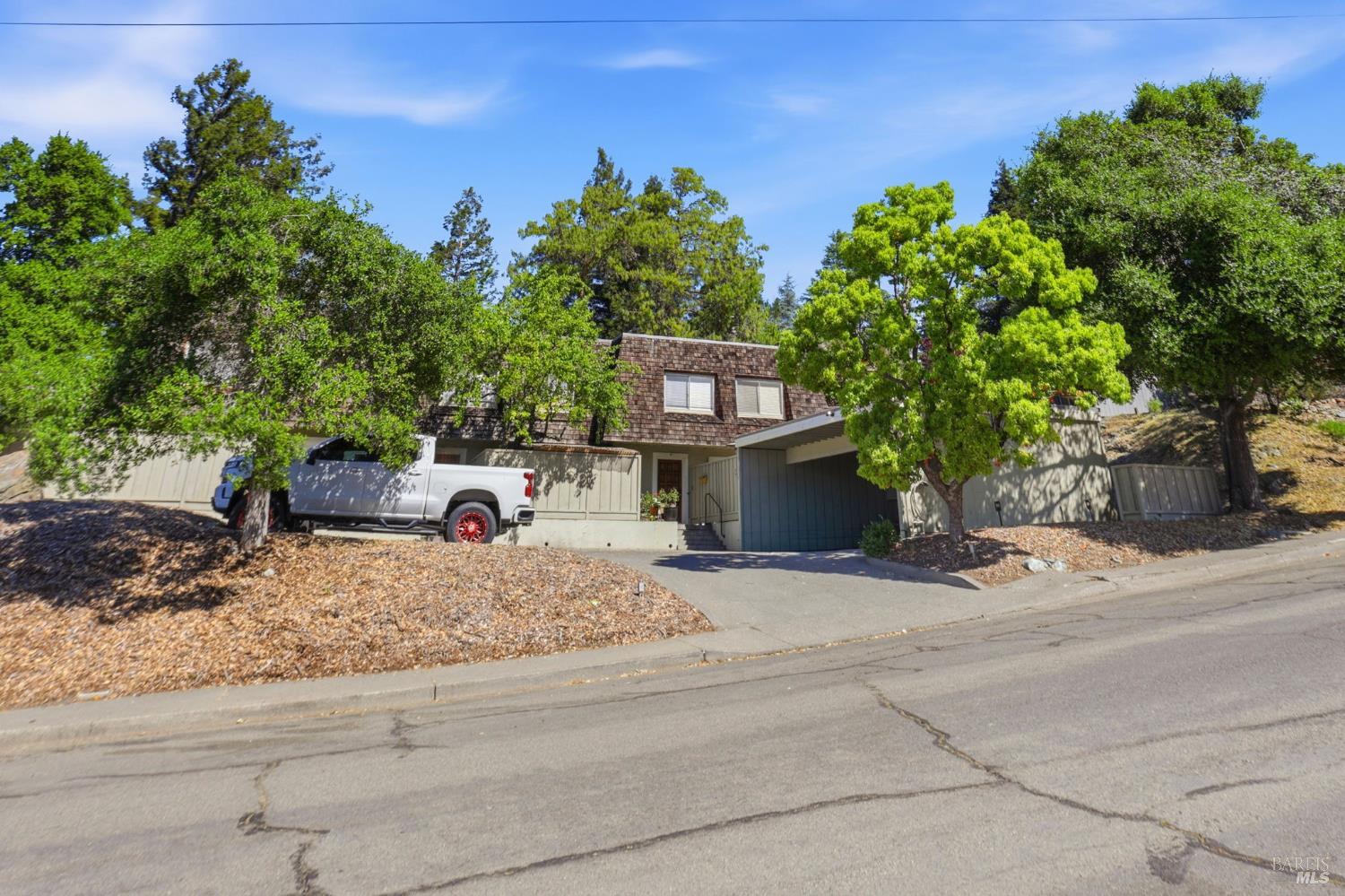 Detail Gallery Image 5 of 42 For 230 San Andreas Dr, Novato,  CA 94945 - – Beds | – Baths