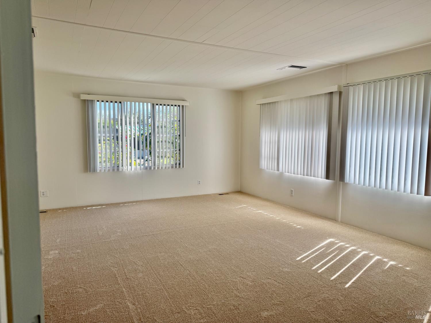 Detail Gallery Image 4 of 51 For 229 Cazares Cir, Sonoma,  CA 95476 - 2 Beds | 2 Baths