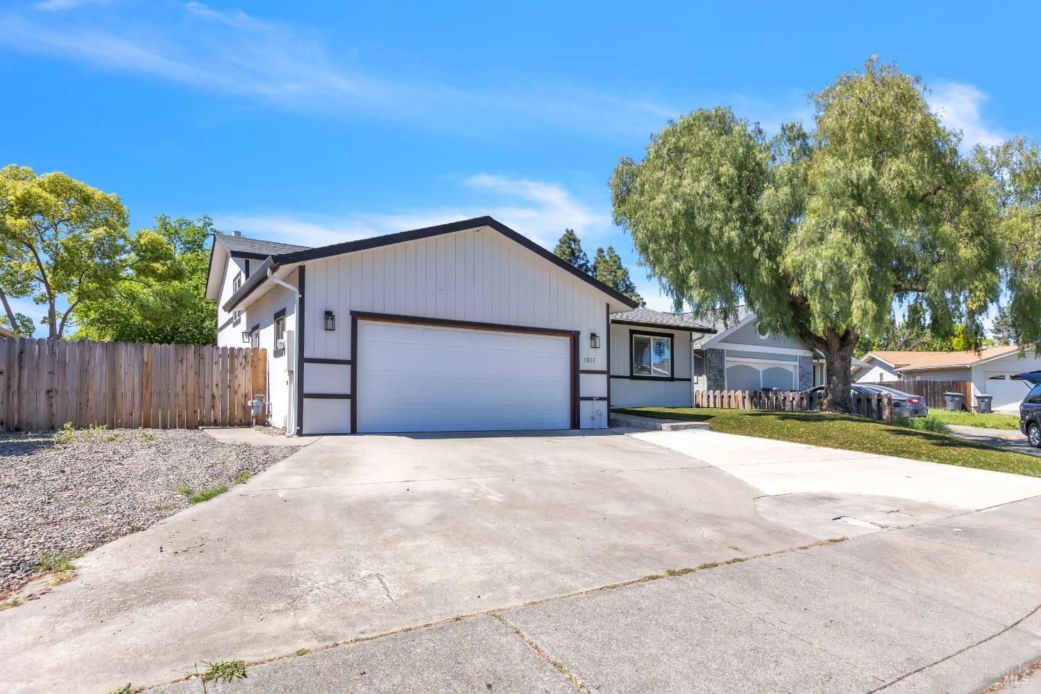 Detail Gallery Image 4 of 34 For 1857 San Pedro Ct, Fairfield,  CA 94533 - 3 Beds | 2/1 Baths