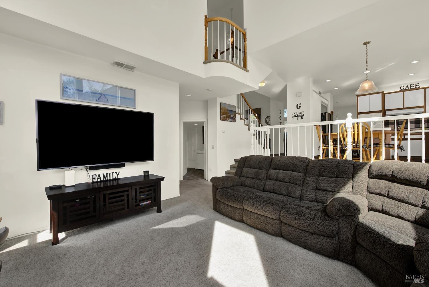 Detail Gallery Image 39 of 75 For 150 Deerglen Cir, Vacaville,  CA 95687 - 5 Beds | 3 Baths