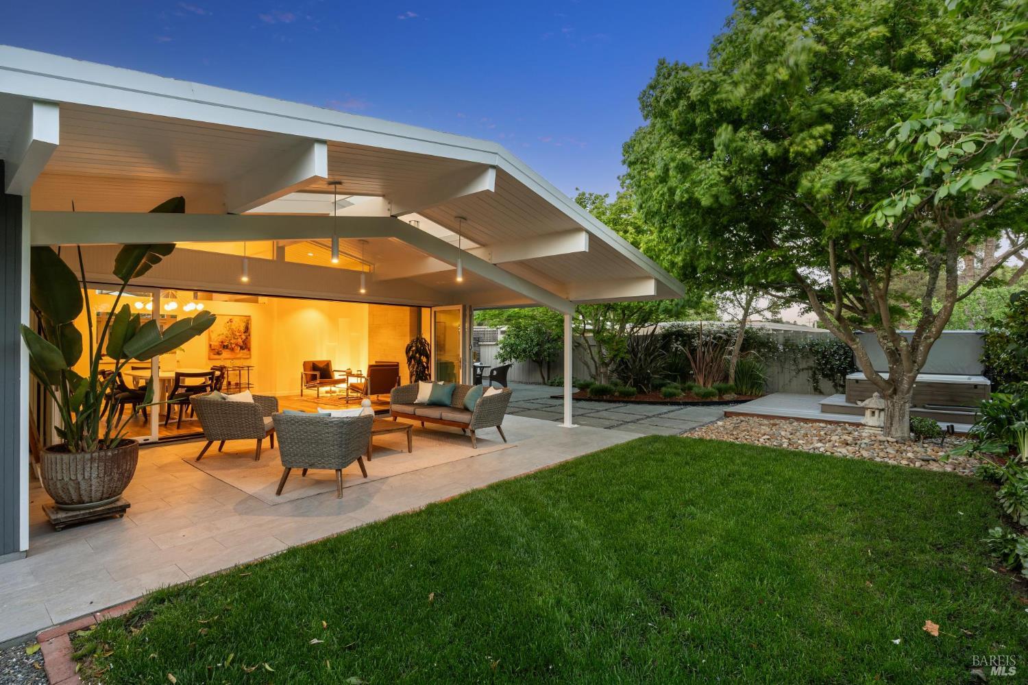 Detail Gallery Image 56 of 57 For 839 Greenberry Ln, San Rafael,  CA 94903 - 4 Beds | 2 Baths