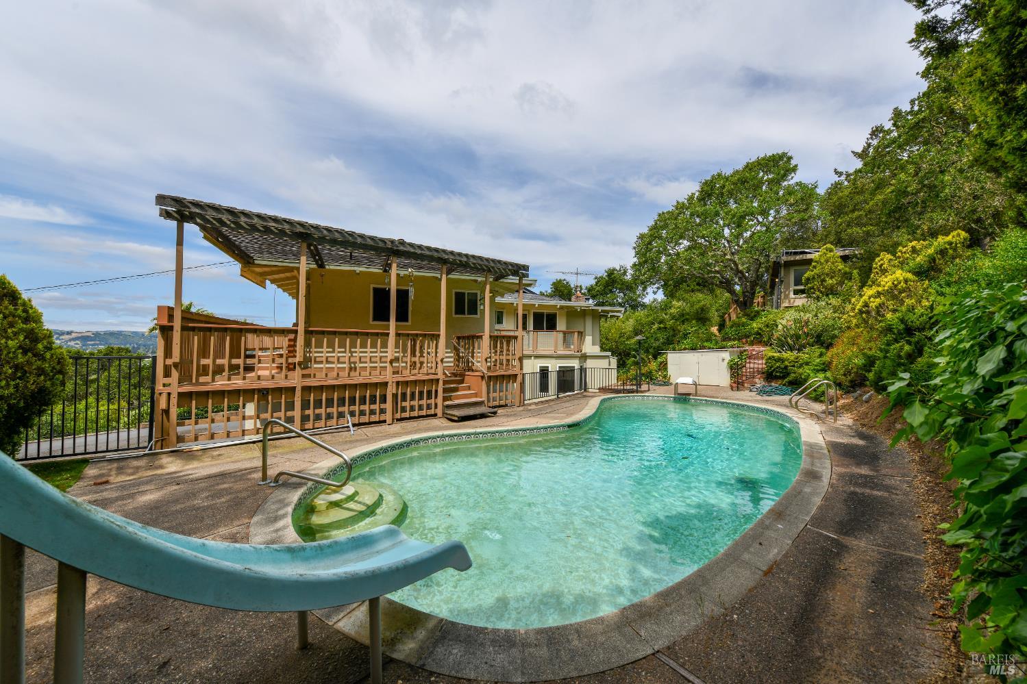 Detail Gallery Image 27 of 32 For 22 Monez Blvd, Napa,  CA 94559 - 4 Beds | 2/1 Baths