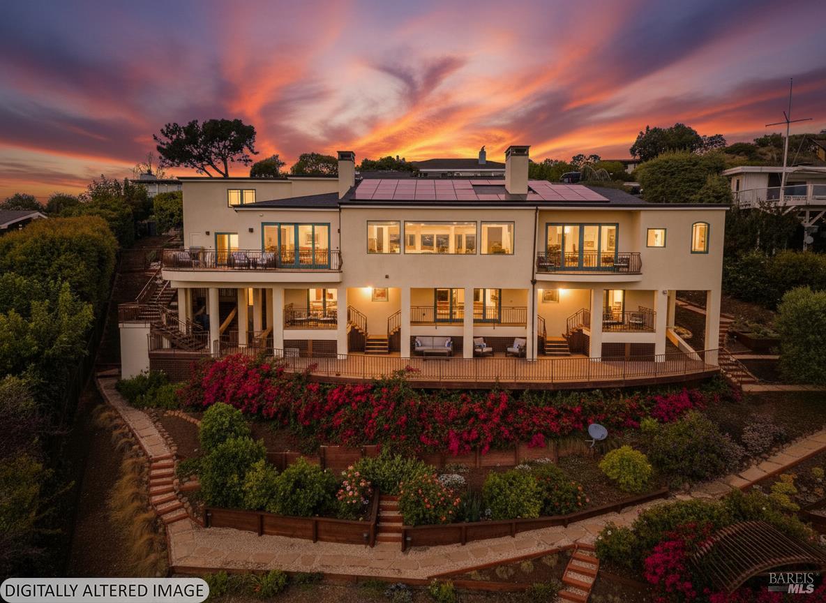 Detail Gallery Image 3 of 41 For 9 Francisco Vista Ct, Tiburon,  CA 94920 - 5 Beds | 4/2 Baths