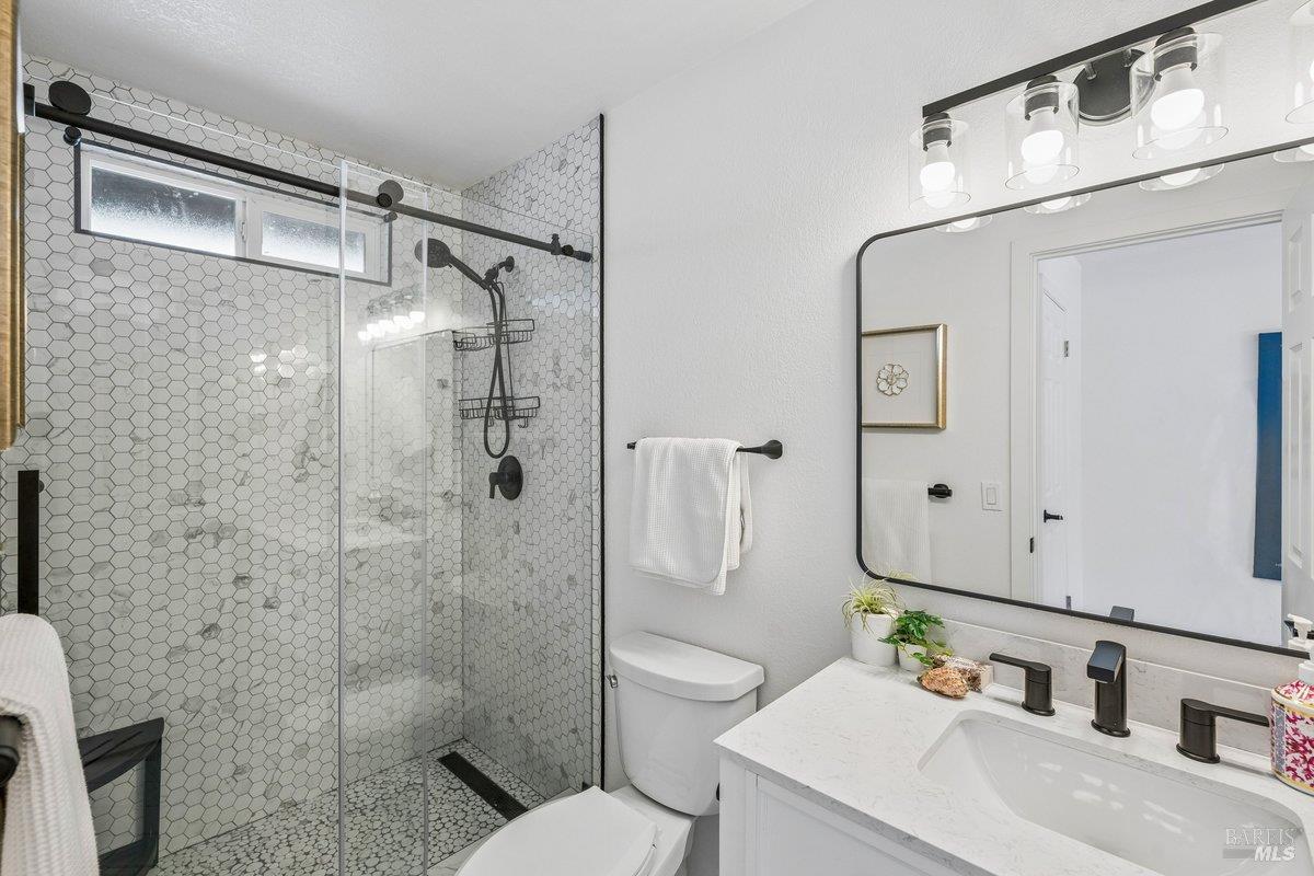 Detail Gallery Image 26 of 47 For 1619 Oneel Dr, Petaluma,  CA 94954 - 3 Beds | 2 Baths