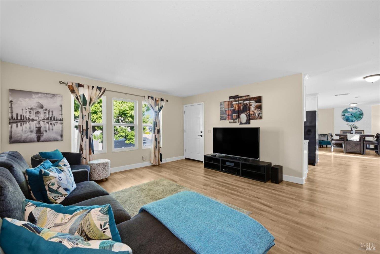 Detail Gallery Image 11 of 76 For 427 Temple Dr, Vacaville,  CA 95687 - 3 Beds | 2 Baths