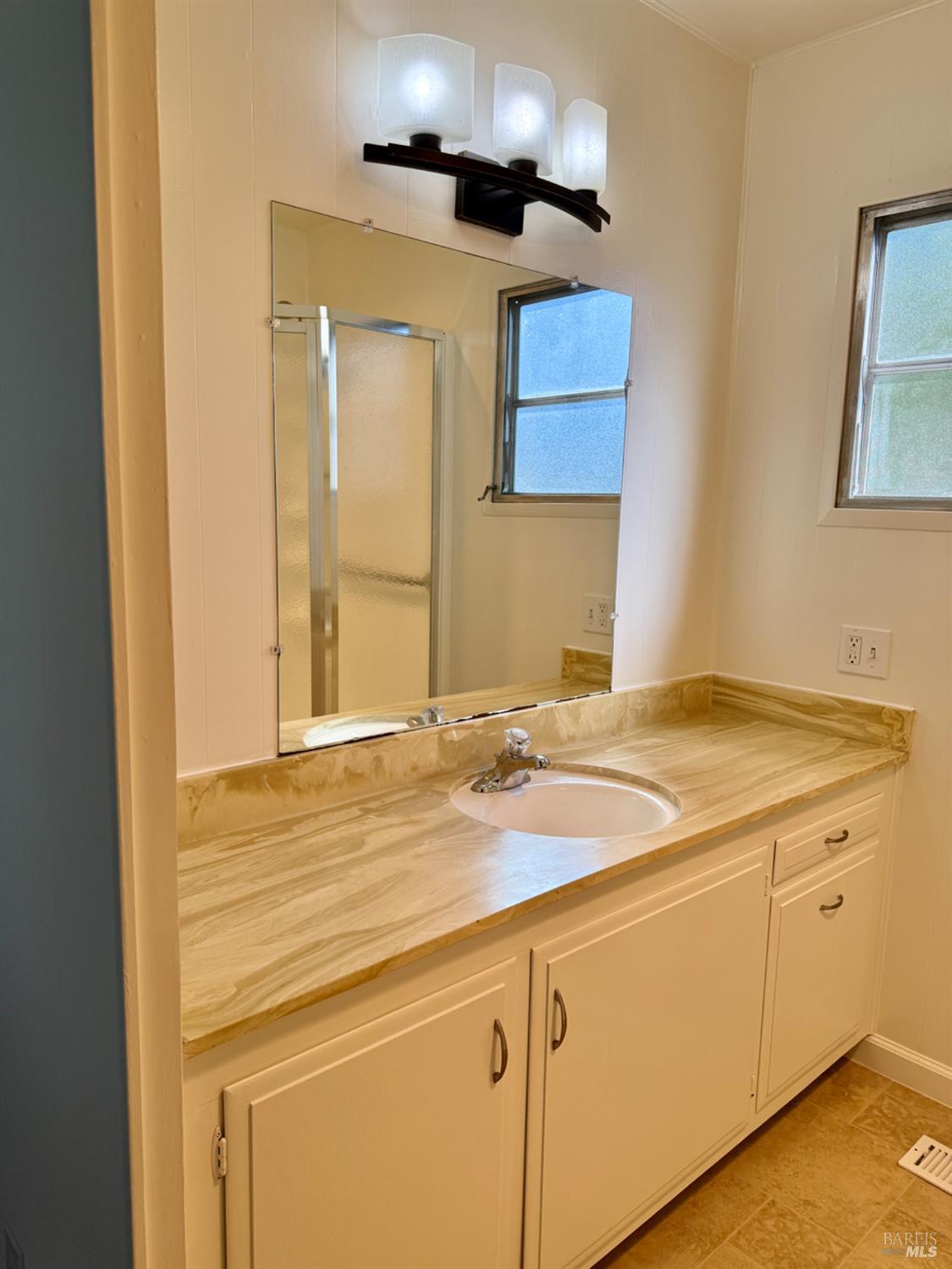 Detail Gallery Image 21 of 51 For 229 Cazares Cir, Sonoma,  CA 95476 - 2 Beds | 2 Baths