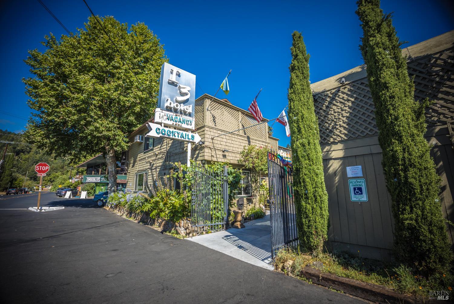 Detail Gallery Image 7 of 81 For 16390 4th St, Guerneville,  CA 95446 - – Beds | – Baths