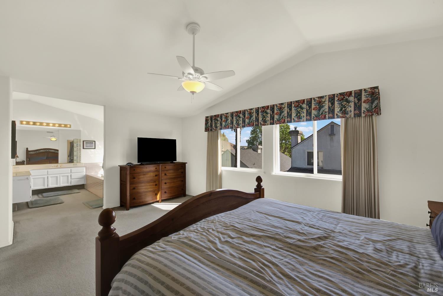 Detail Gallery Image 51 of 75 For 150 Deerglen Cir, Vacaville,  CA 95687 - 5 Beds | 3 Baths