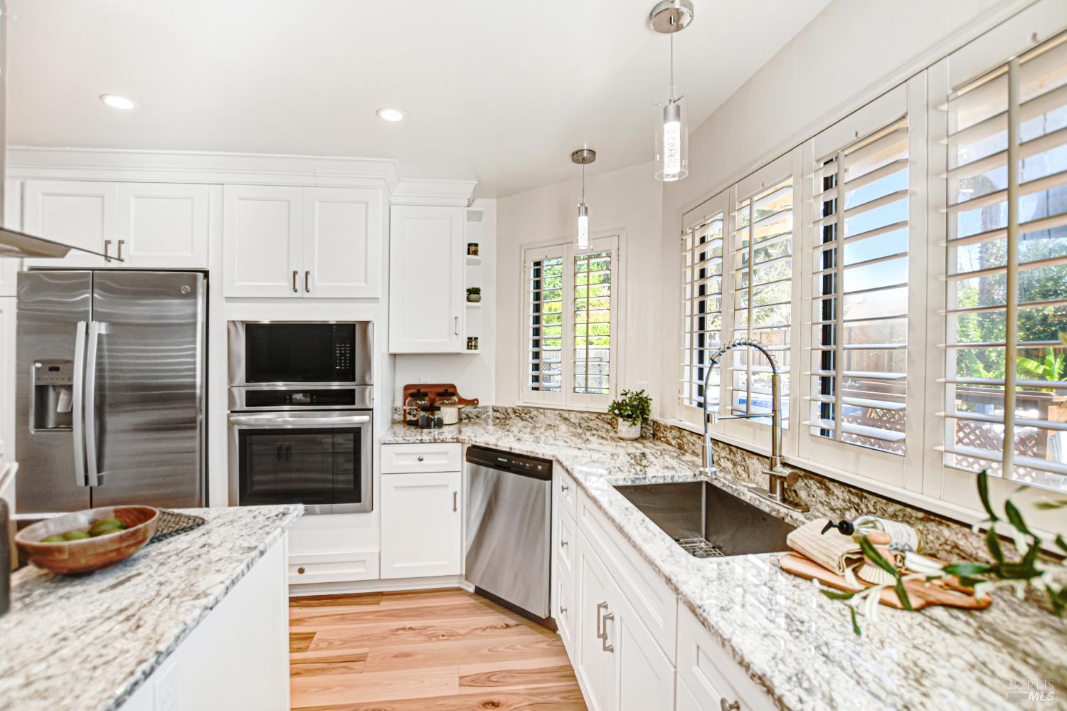 Detail Gallery Image 17 of 65 For 186 Barrio Way, Windsor,  CA 95492 - 3 Beds | 2 Baths