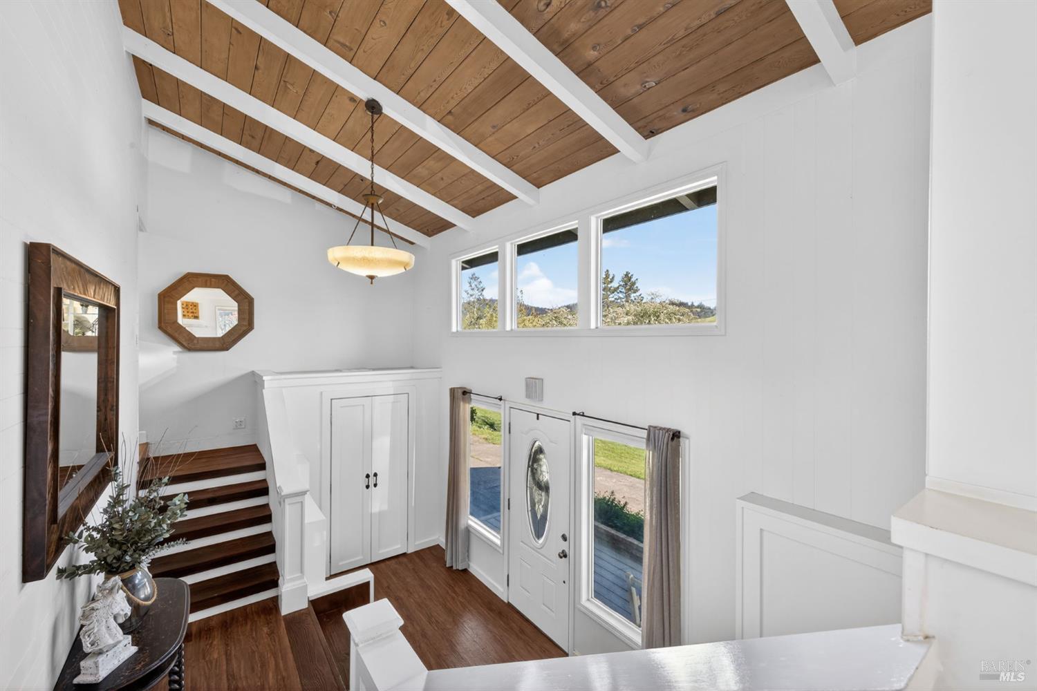 Detail Gallery Image 10 of 82 For 433 San Geronimo Valley Dr, San Geronimo,  CA 94963 - 4 Beds | 2/1 Baths
