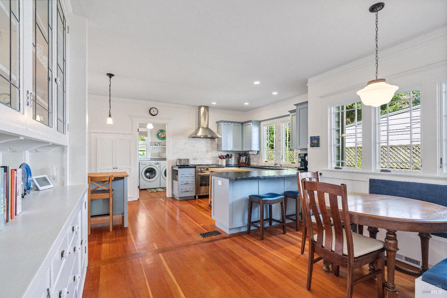 Detail Gallery Image 18 of 41 For 915 St Helena Ave, Santa Rosa,  CA 95404 - 4 Beds | 2/1 Baths