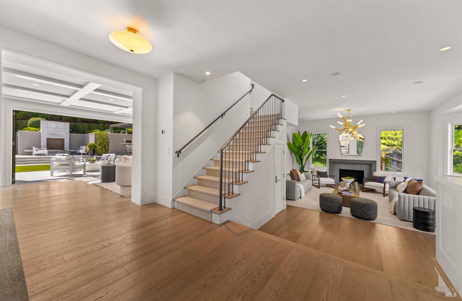 Detail Gallery Image 15 of 97 For 80 Laurel Grove Ave, Ross,  CA 94957 - 5 Beds | 5/1 Baths