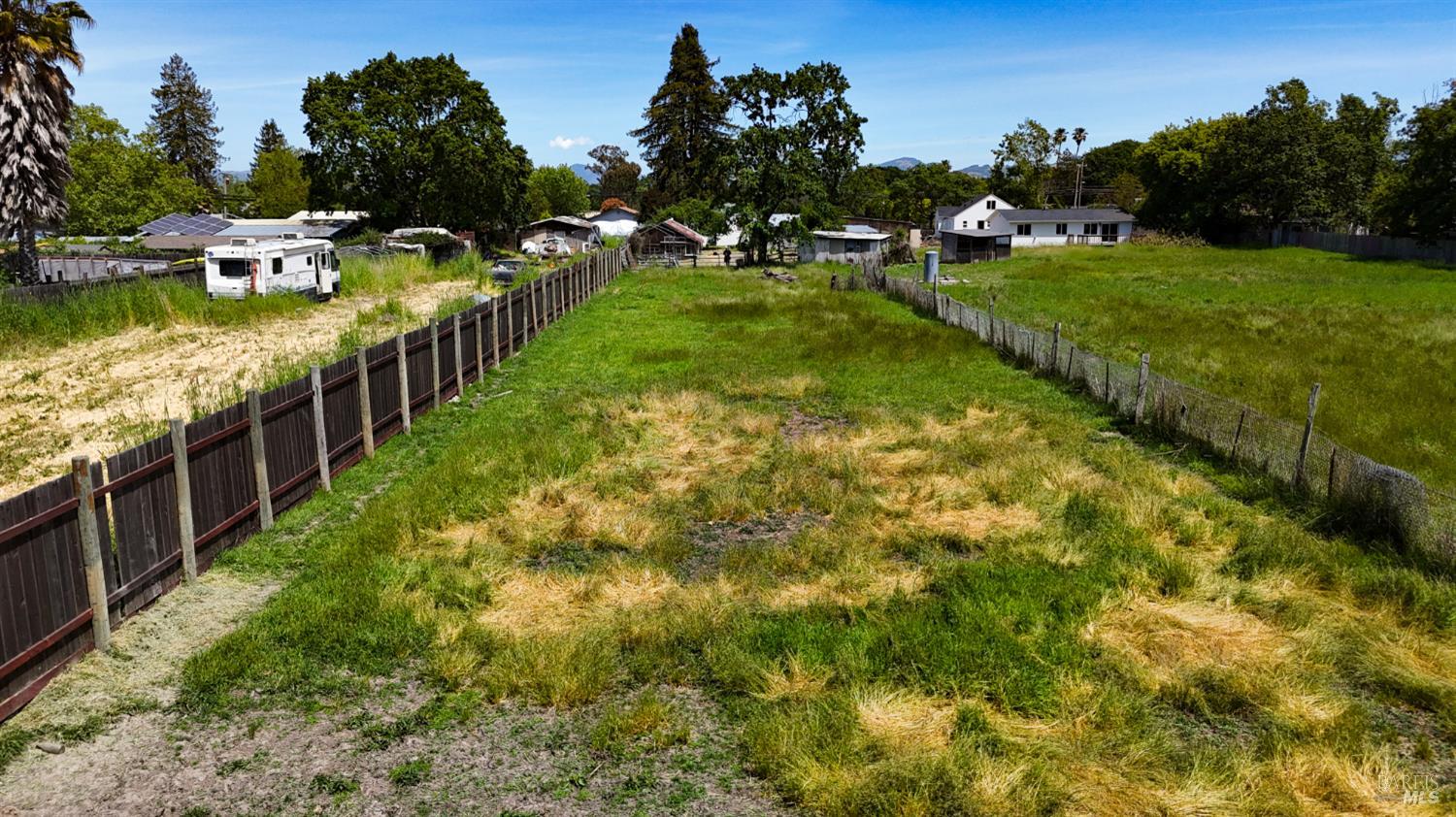 Detail Gallery Image 5 of 10 For 1047 S Wright Rd, Santa Rosa,  CA 95407 - 3 Beds | 1 Baths