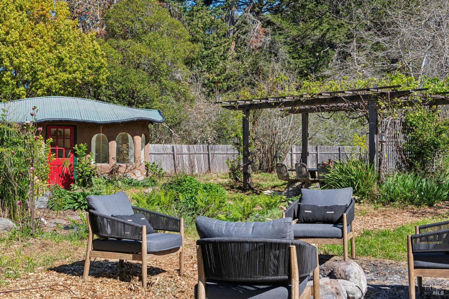 Detail Gallery Image 46 of 69 For 18 Cypress Rd, Point Reyes Station,  CA 94956 - 4 Beds | 1/1 Baths