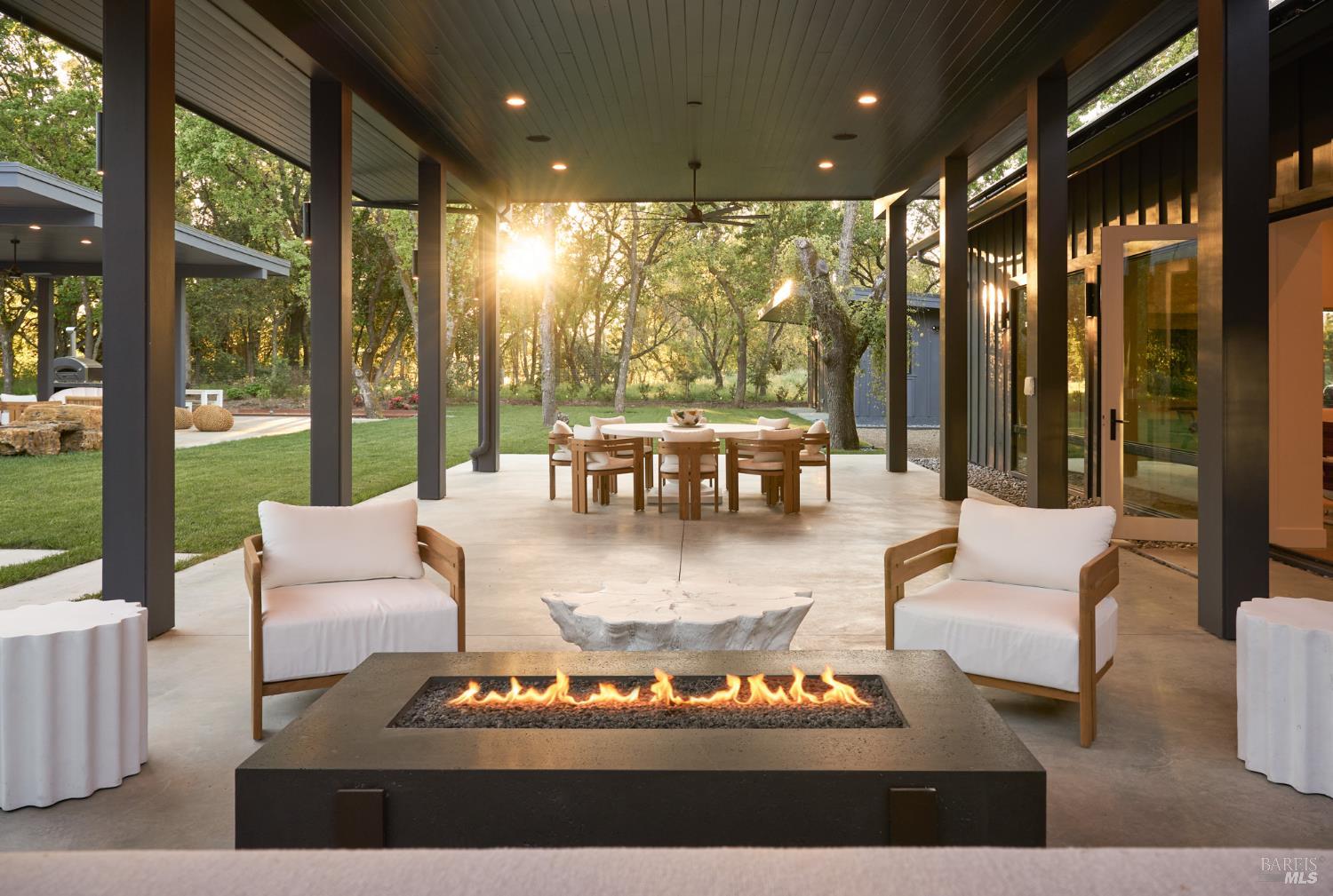 Detail Gallery Image 34 of 44 For 247 Fisher Ln, Sonoma,  CA 95476 - 5 Beds | 6/2 Baths