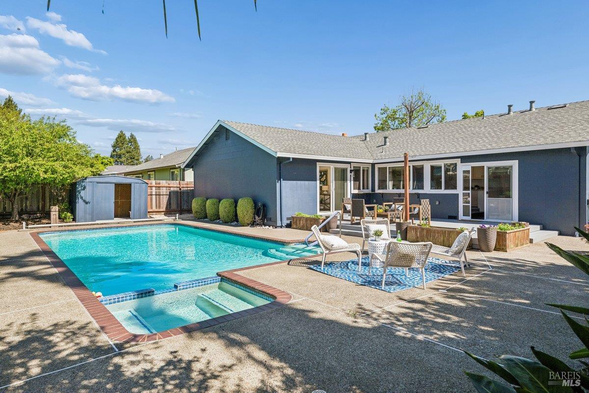 Detail Gallery Image 38 of 47 For 1619 Oneel Dr, Petaluma,  CA 94954 - 3 Beds | 2 Baths