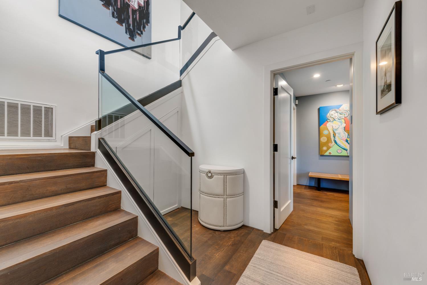 Detail Gallery Image 20 of 52 For 138 Madrona Ave, Belvedere,  CA 94920 - 4 Beds | 3/1 Baths