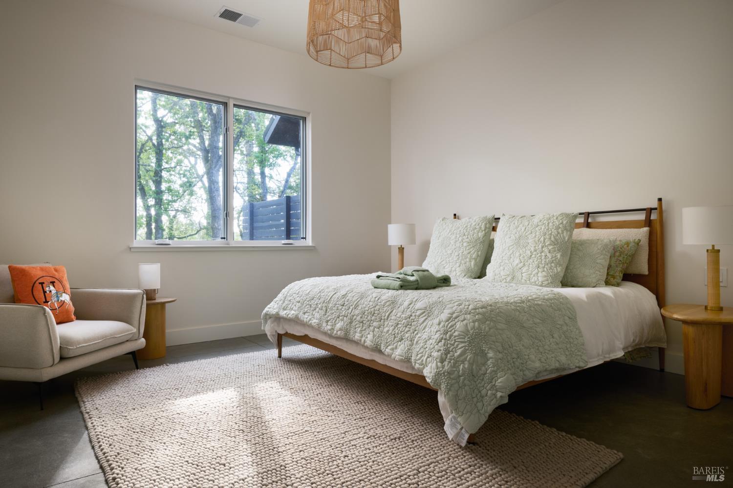 Detail Gallery Image 26 of 44 For 247 Fisher Ln, Sonoma,  CA 95476 - 5 Beds | 6/2 Baths