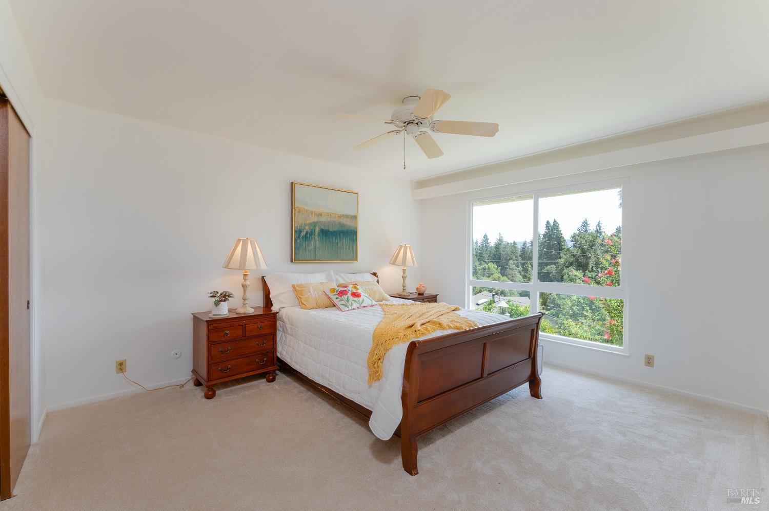 Detail Gallery Image 12 of 39 For 925 Knob Hill Rd, Ukiah,  CA 95482 - 3 Beds | 2 Baths