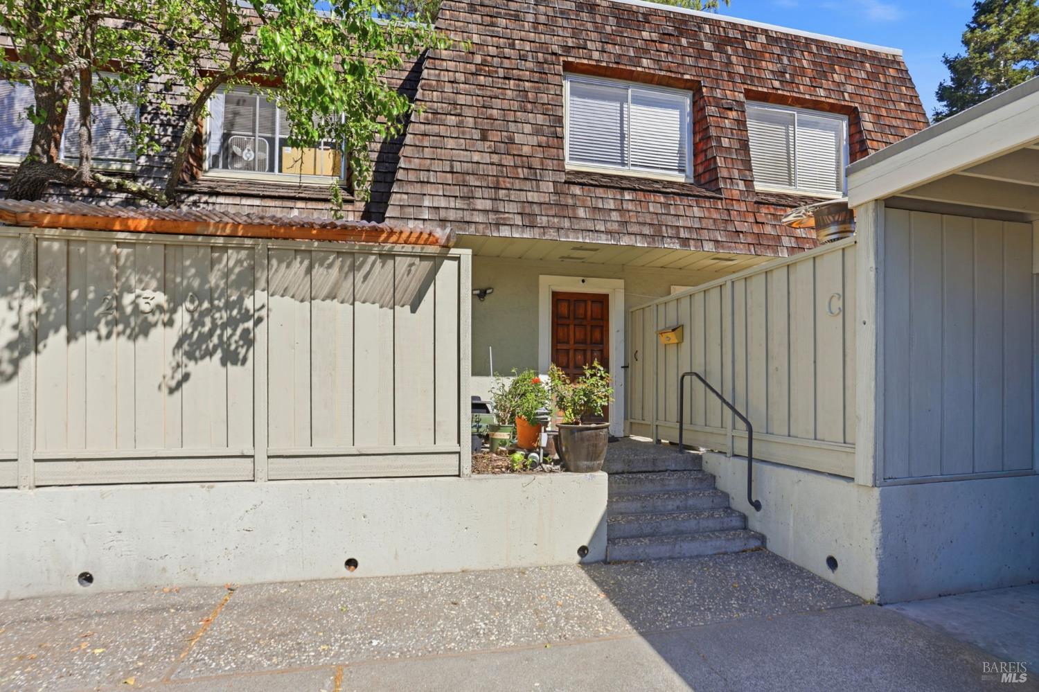 Detail Gallery Image 11 of 42 For 230 San Andreas Dr, Novato,  CA 94945 - – Beds | – Baths