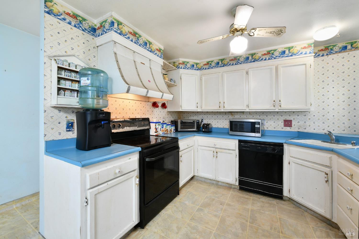 Detail Gallery Image 33 of 38 For 755 Watertrough Rd, Sebastopol,  CA 95472 - 2 Beds | 2 Baths