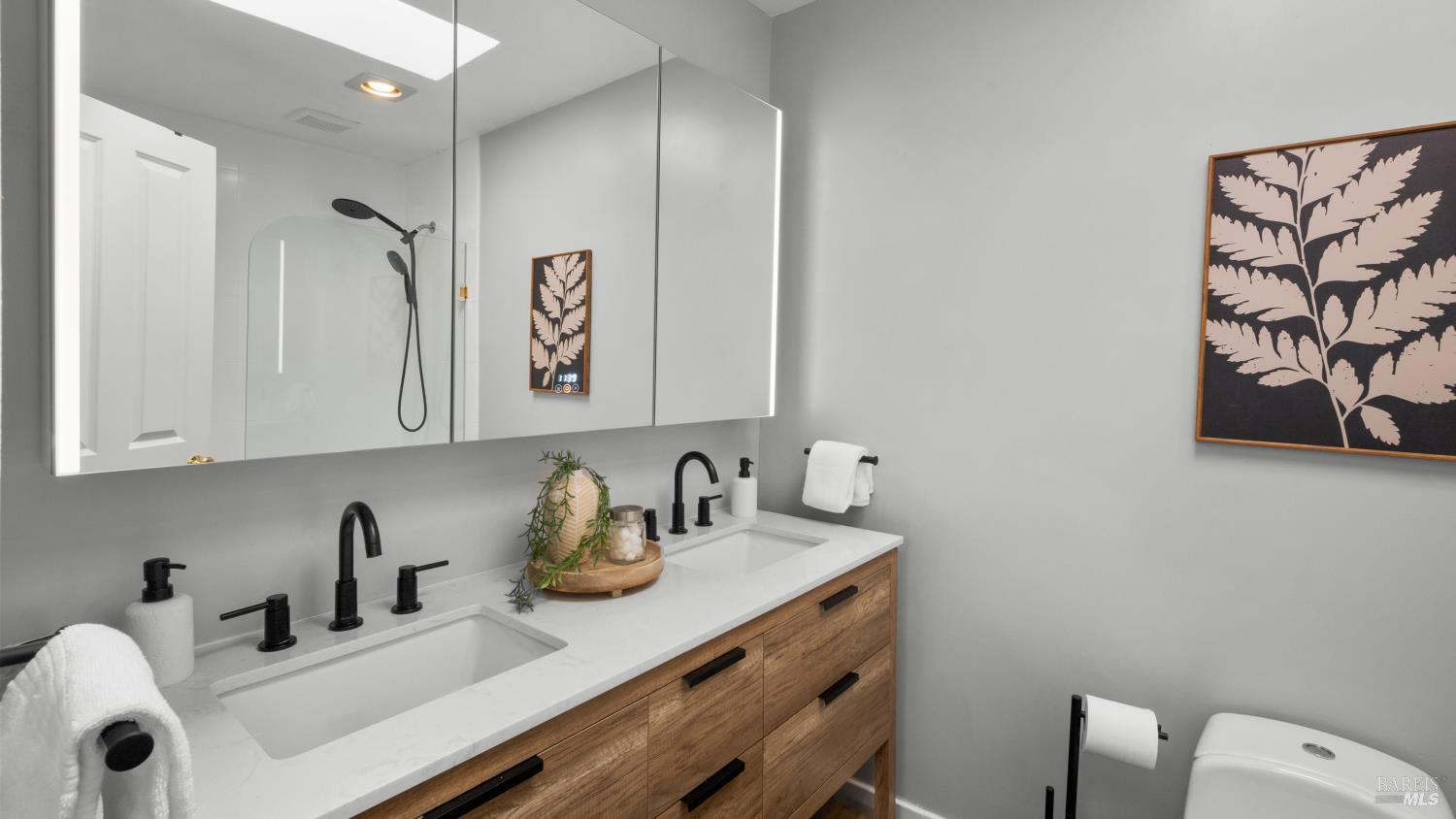 Detail Gallery Image 22 of 36 For 143 Knollwood Dr, San Rafael,  CA 94901 - 3 Beds | 2 Baths