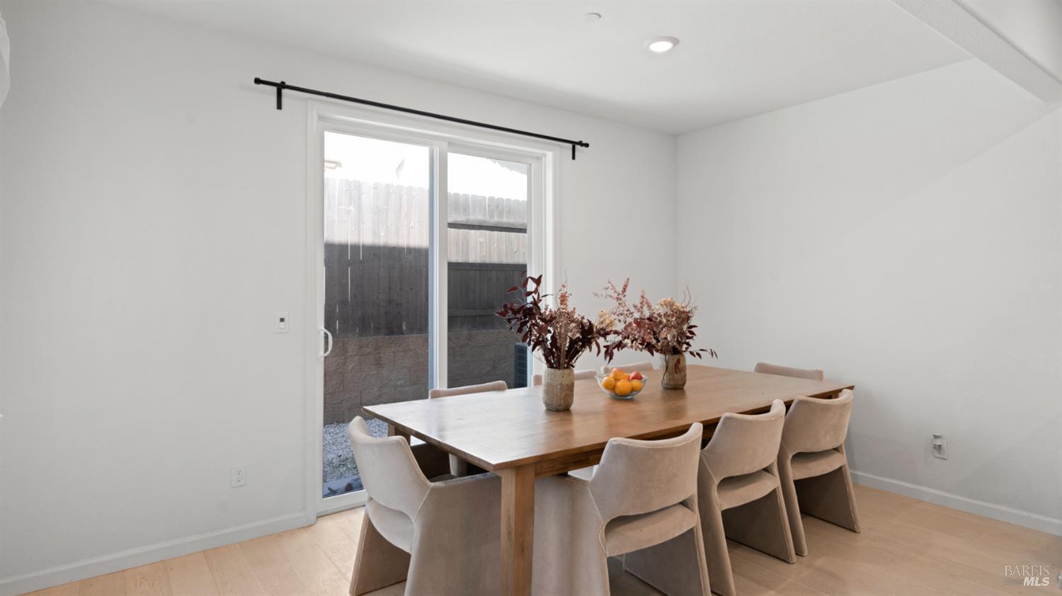 Detail Gallery Image 20 of 41 For 2350 Sheldon Dr, Fairfield,  CA 94533 - 4 Beds | 2/1 Baths