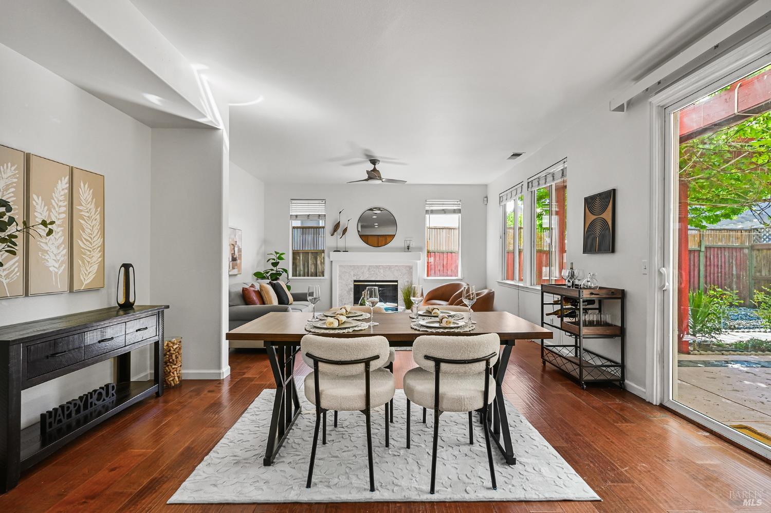 Detail Gallery Image 10 of 51 For 2824 Elk Ln, Santa Rosa,  CA 95407 - 4 Beds | 2/1 Baths