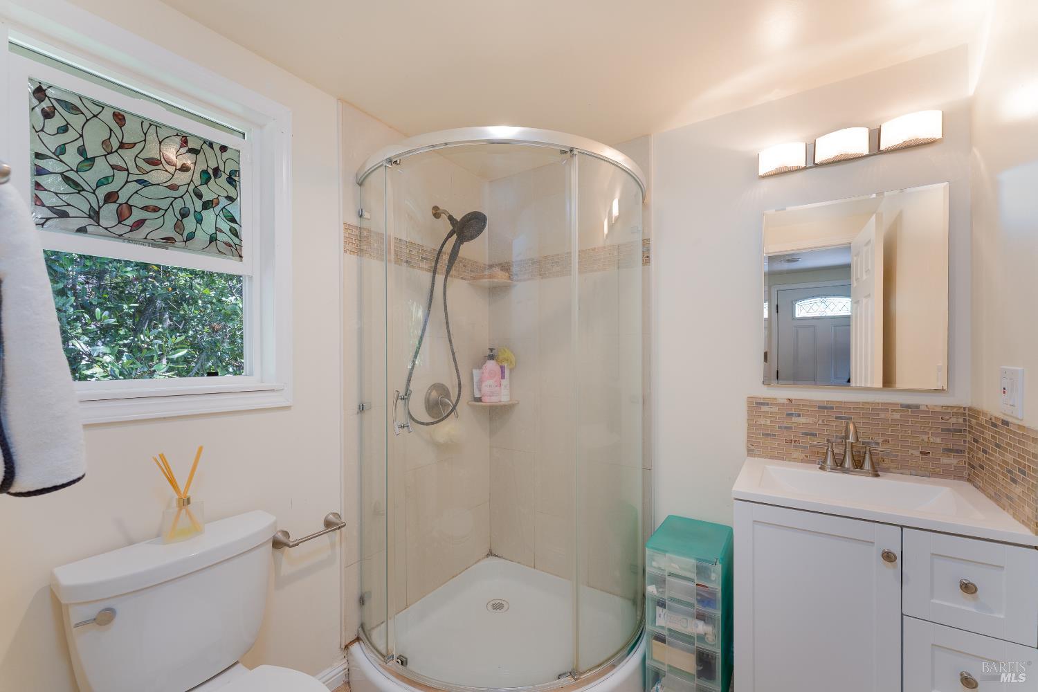 Detail Gallery Image 32 of 39 For 925 Knob Hill Rd, Ukiah,  CA 95482 - 3 Beds | 2 Baths