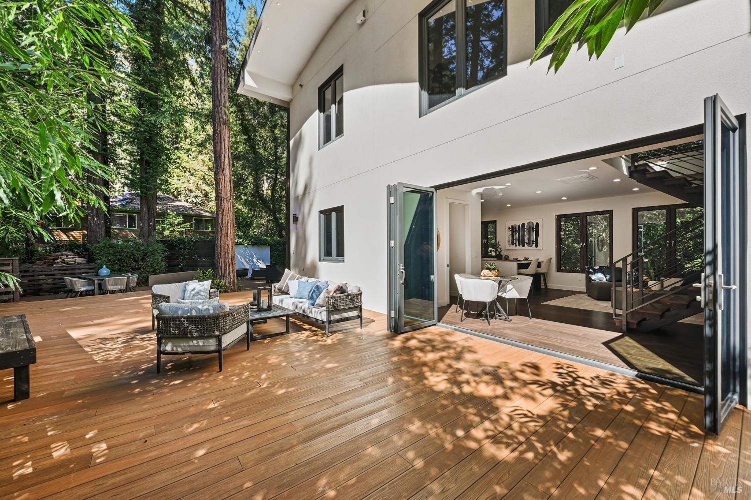 Detail Gallery Image 2 of 84 For 14685 Willow Rd, Guerneville,  CA 95446 - 3 Beds | 3 Baths