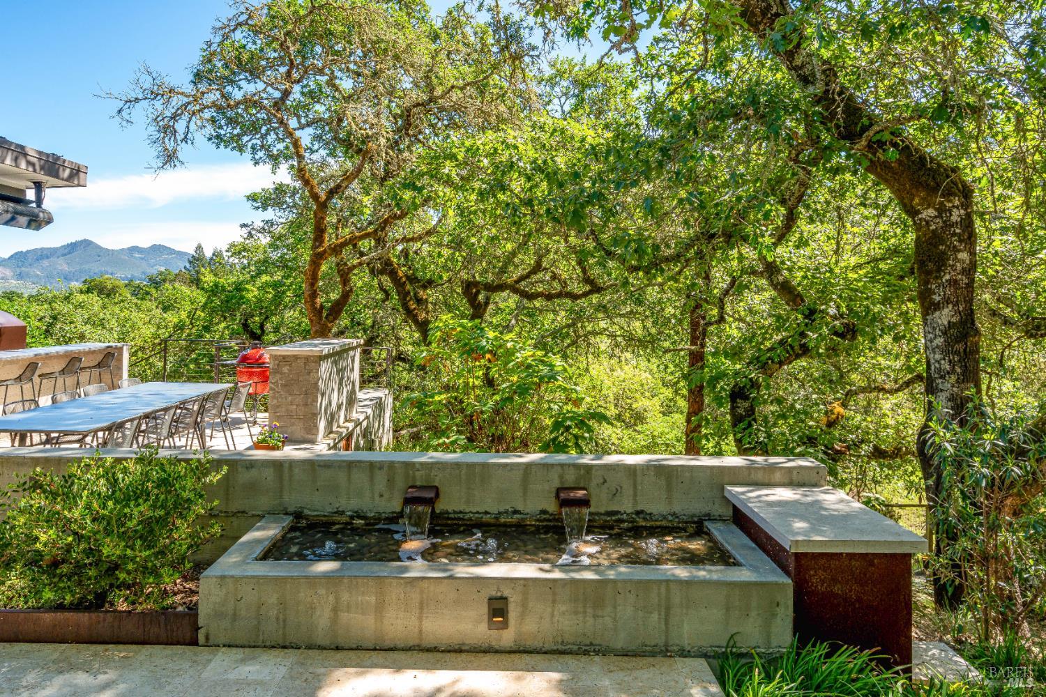 Detail Gallery Image 33 of 53 For 807 Wild Oak Dr, Santa Rosa,  CA 95409 - 3 Beds | 3/1 Baths