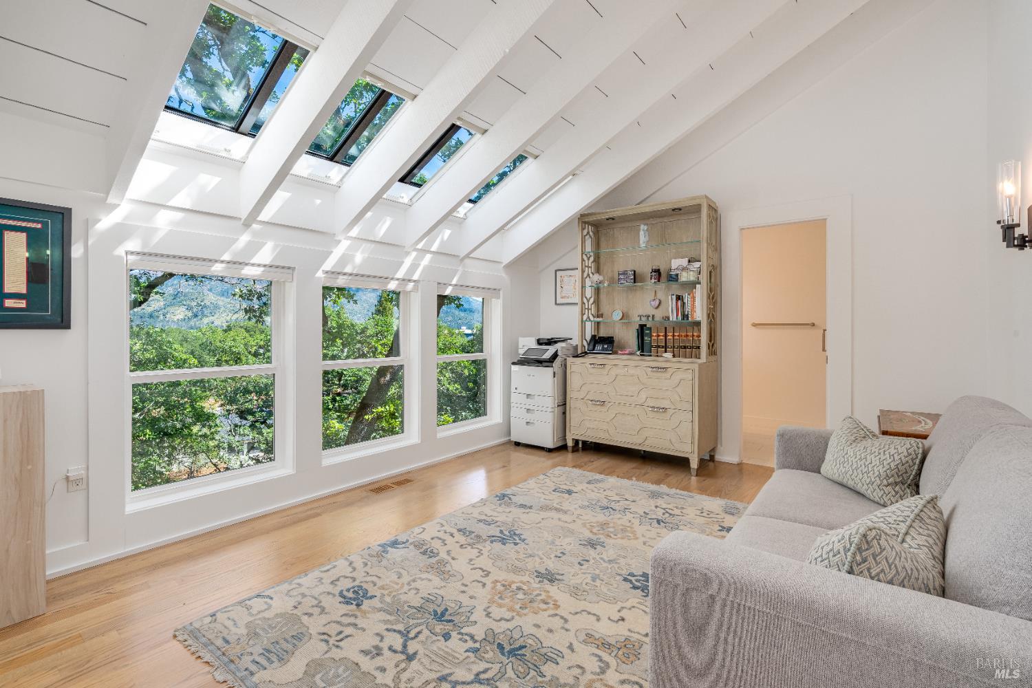 Detail Gallery Image 25 of 53 For 807 Wild Oak Dr, Santa Rosa,  CA 95409 - 3 Beds | 3/1 Baths