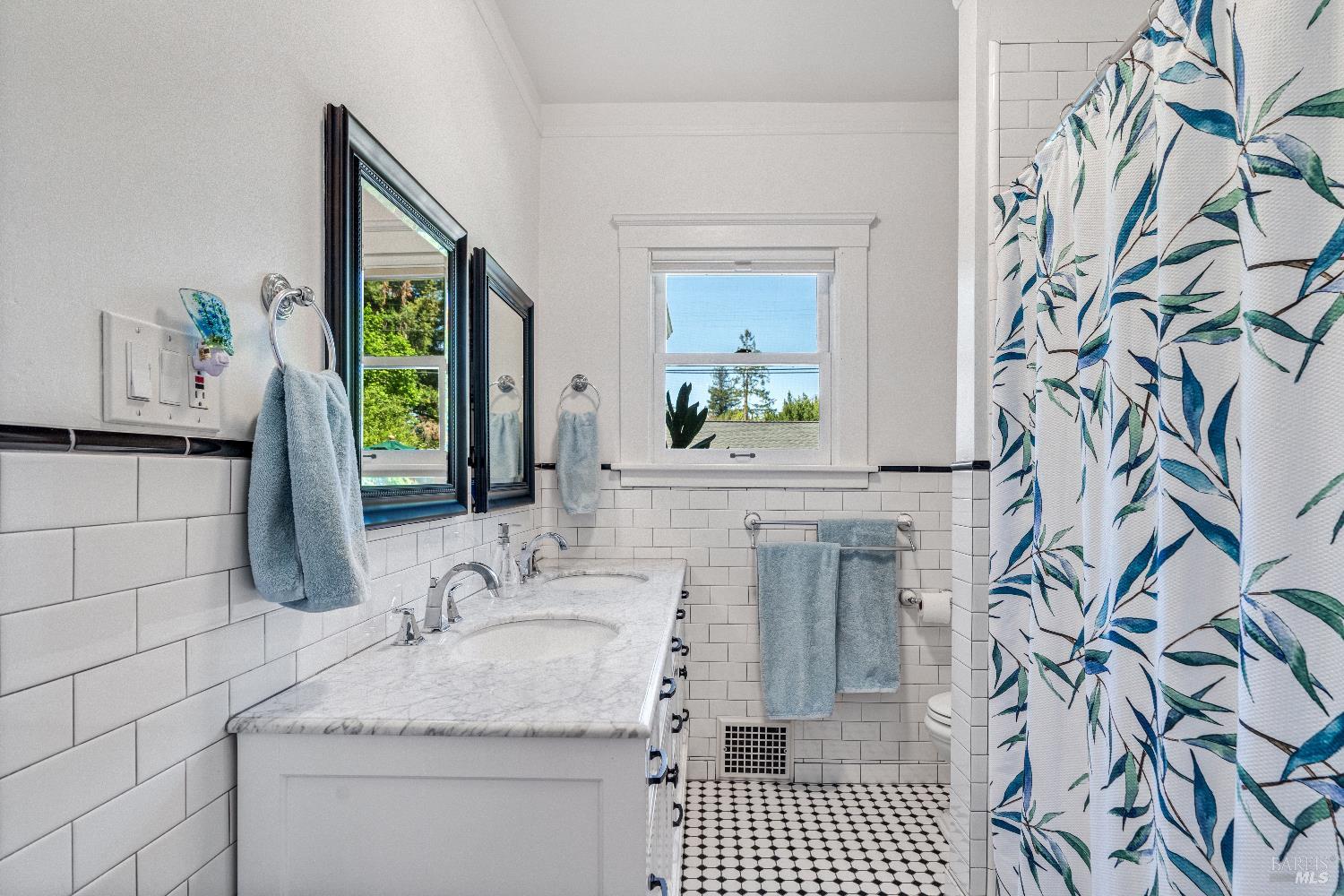 Detail Gallery Image 30 of 41 For 915 St Helena Ave, Santa Rosa,  CA 95404 - 4 Beds | 2/1 Baths