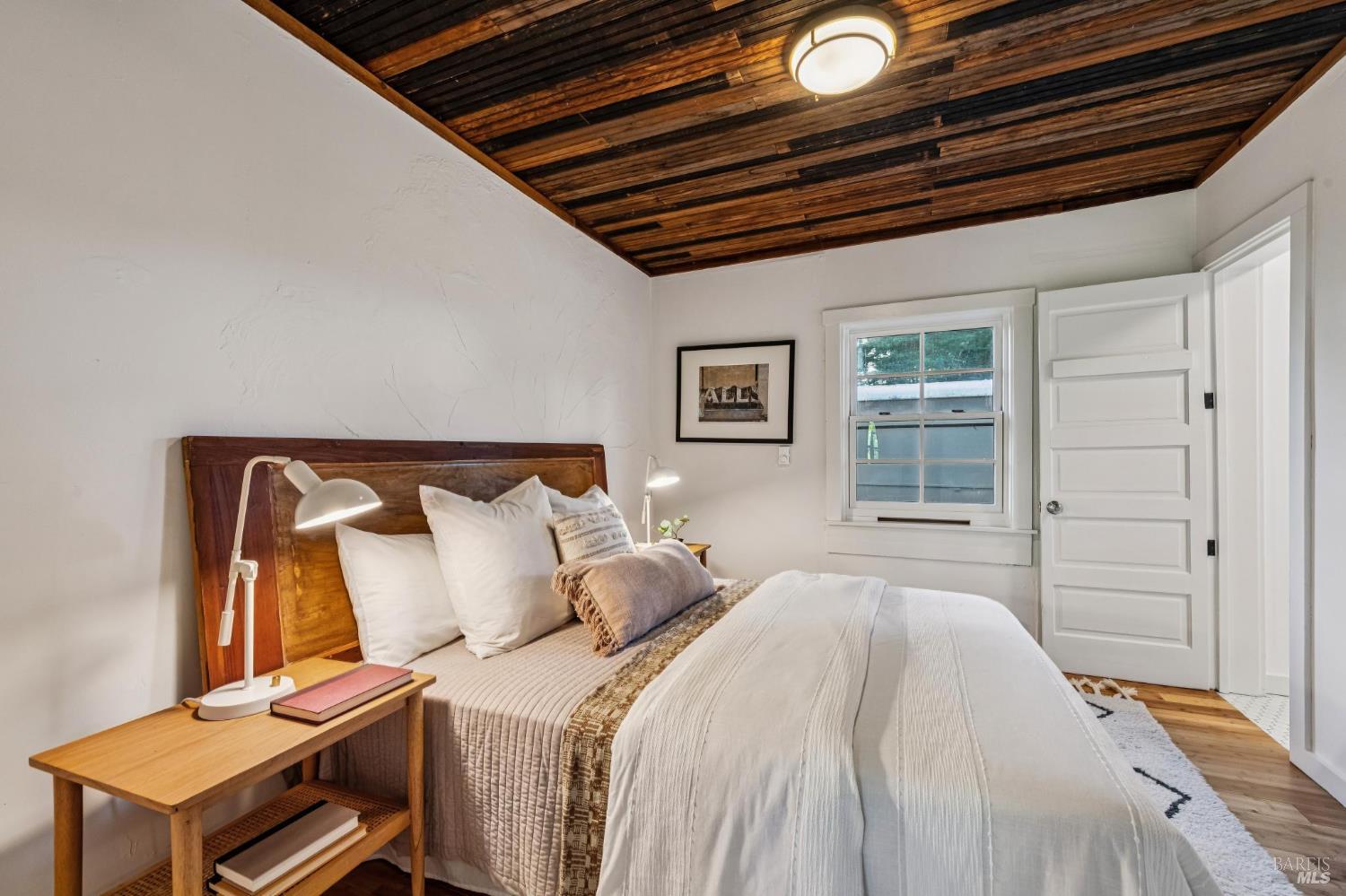 Detail Gallery Image 23 of 69 For 18 Cypress Rd, Point Reyes Station,  CA 94956 - 4 Beds | 1/1 Baths