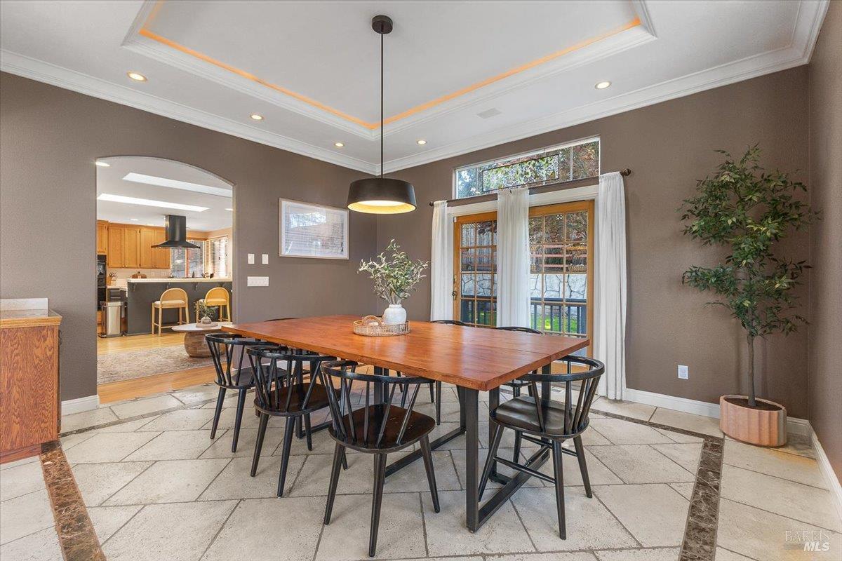 Detail Gallery Image 11 of 58 For 6081 Malcom Ln, Penngrove,  CA 94951 - 3 Beds | 2/1 Baths