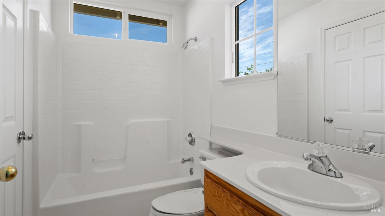 Detail Gallery Image 35 of 49 For 587 Abbey Dr, Fairfield,  CA 94534 - 3 Beds | 3 Baths