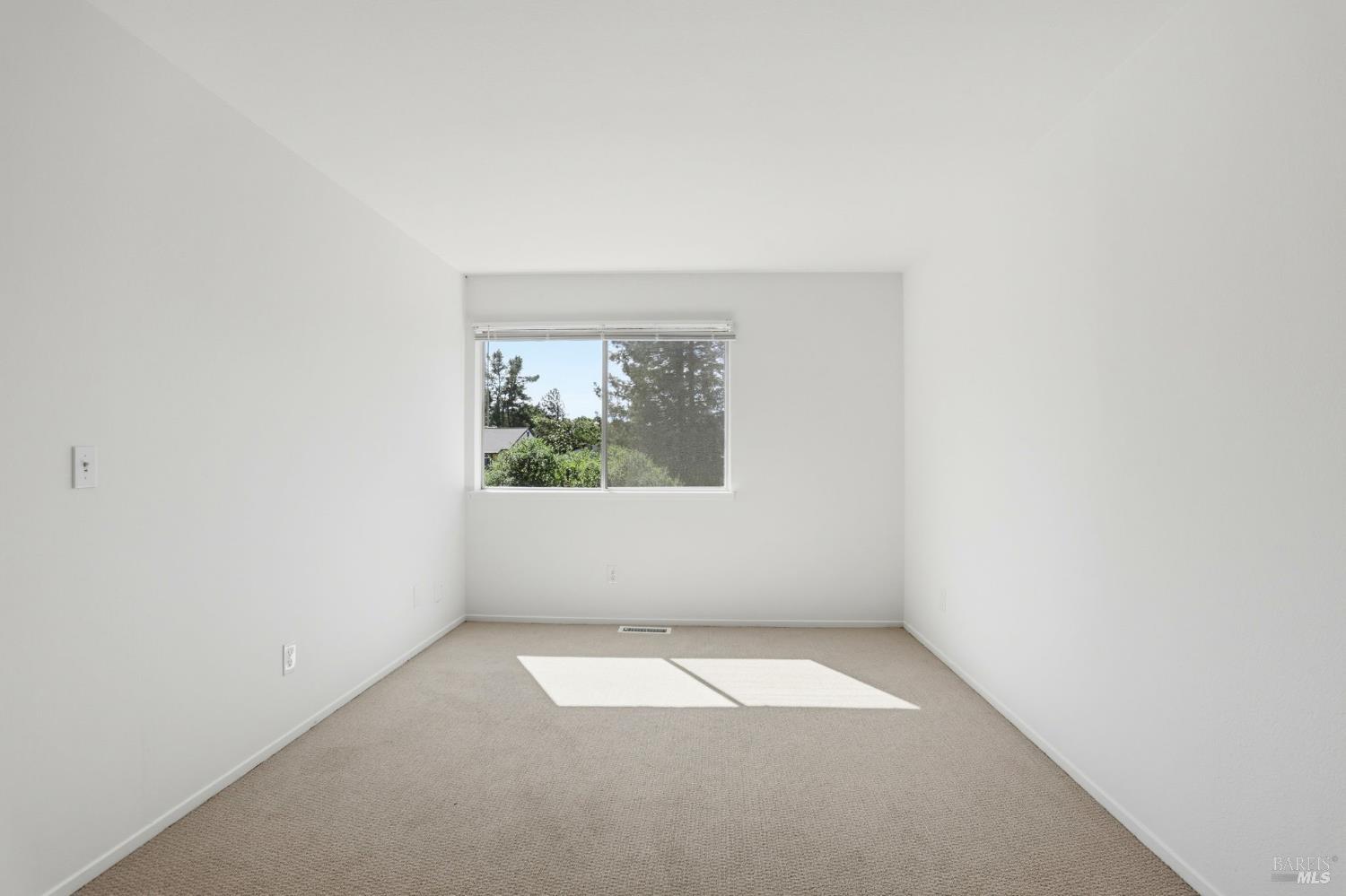 Detail Gallery Image 29 of 42 For 230 San Andreas Dr, Novato,  CA 94945 - – Beds | – Baths