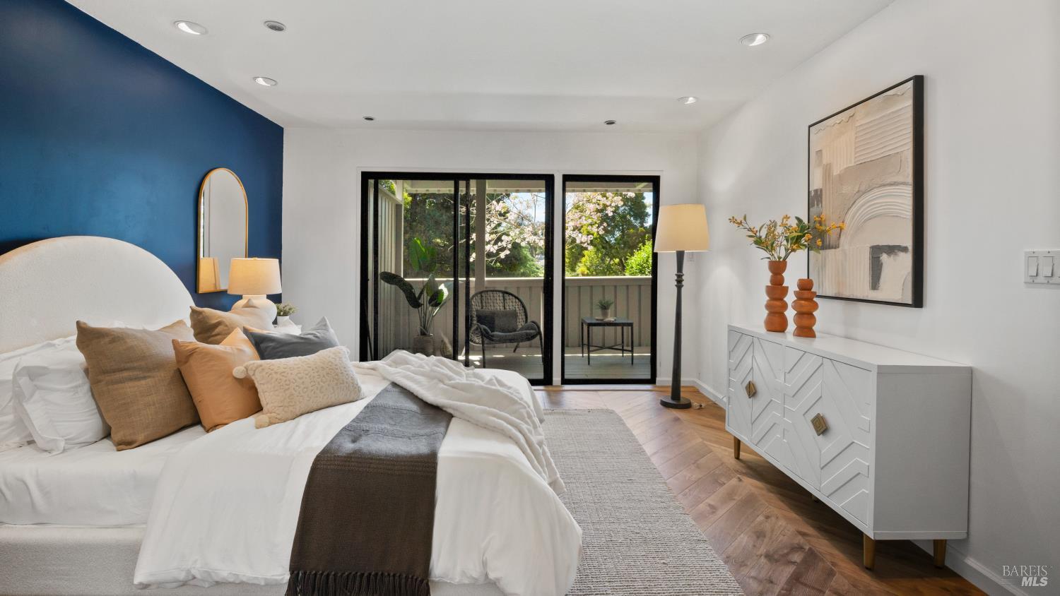 Detail Gallery Image 28 of 36 For 143 Knollwood Dr, San Rafael,  CA 94901 - 3 Beds | 2 Baths