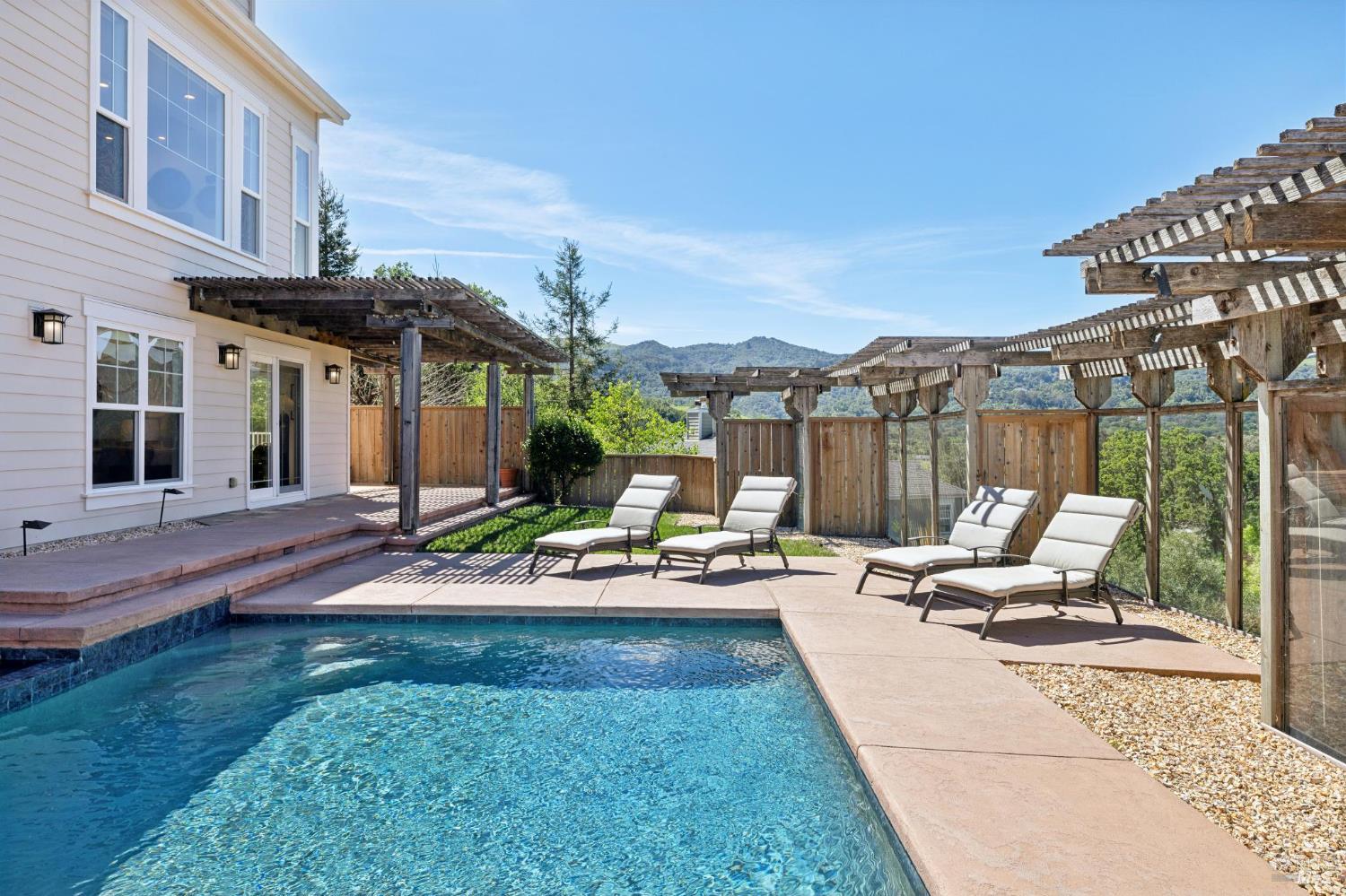 Detail Gallery Image 89 of 99 For 40 Miwok Dr, Novato,  CA 94947 - 5 Beds | 4/1 Baths